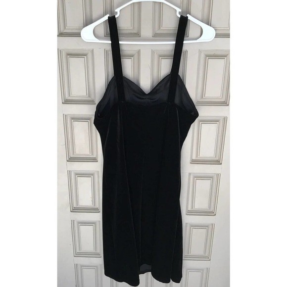 Unbranded Evening Dress Sz14 Black Velvet Straps Jewel Detail Fit/Flare Used - Picture 2 of 10